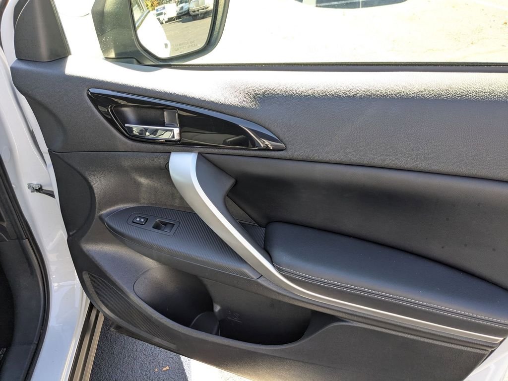 Thumbnail: 2025 Mitsubishi Eclipse Cross - 32