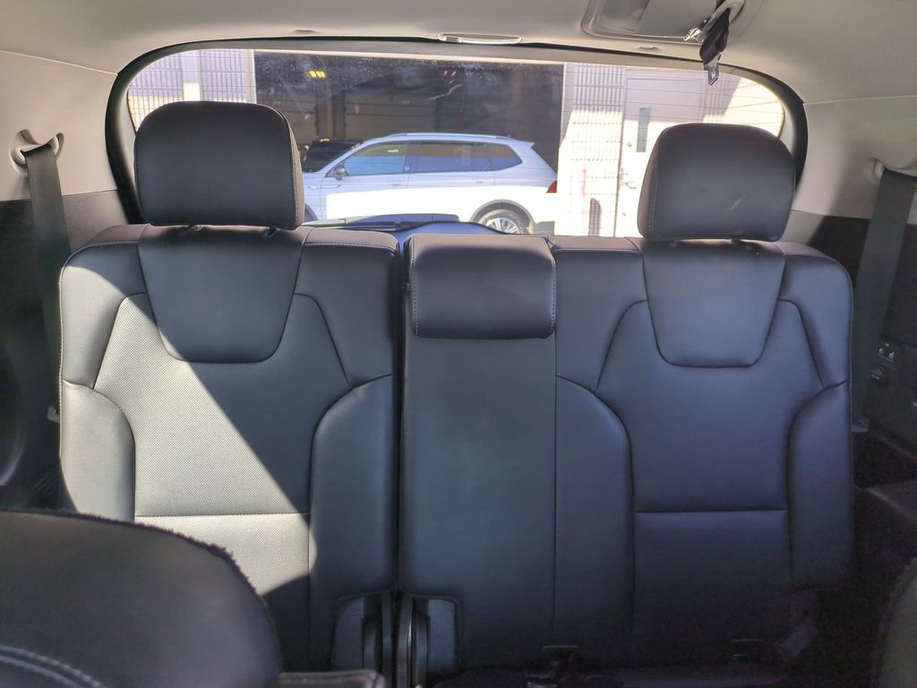 Thumbnail: 2025 Kia Telluride - 30