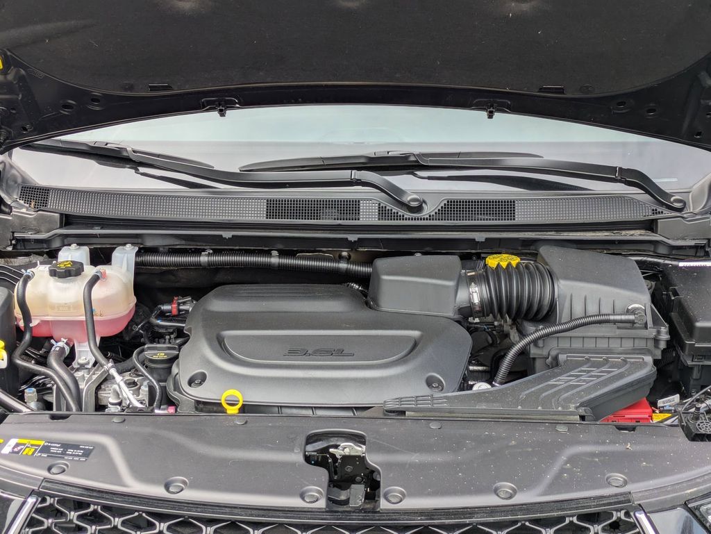 Thumbnail: 2025 Chrysler Pacifica - 32