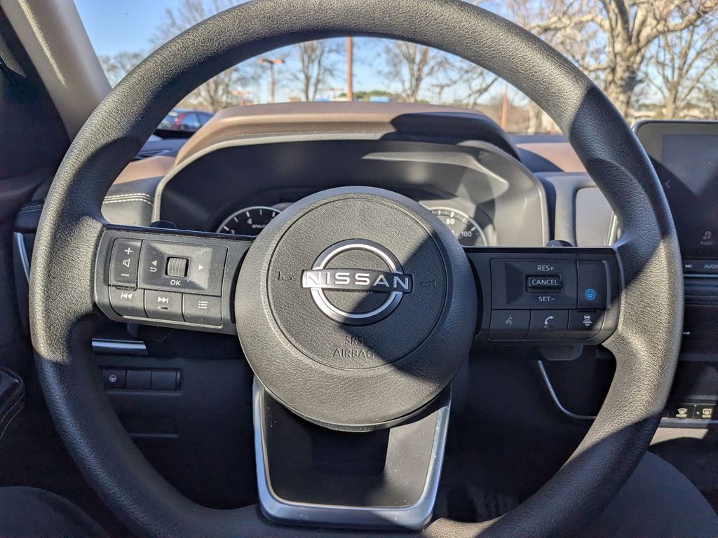 Thumbnail: 2023 Nissan Rogue - 16