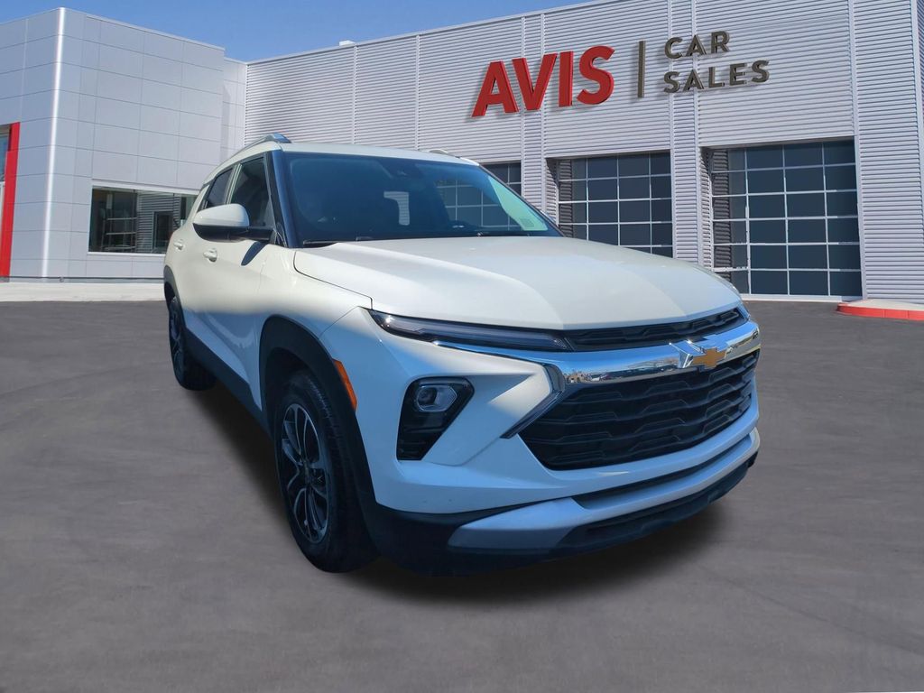 Thumbnail: 2025 Chevrolet TrailBlazer - 3