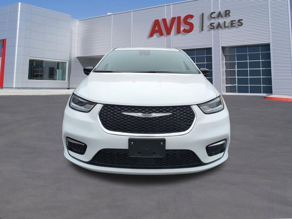 Certified 2025 Chrysler Pacifica Select Van Passenger Van