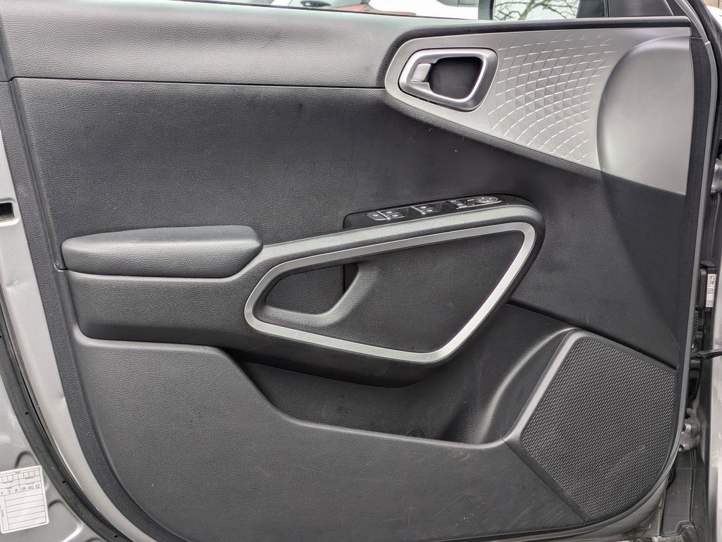 Thumbnail: 2024 Kia Soul - 11