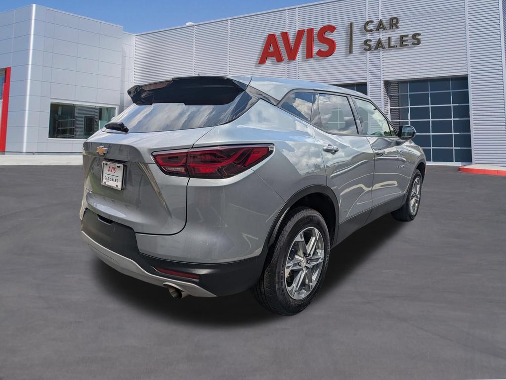Thumbnail: 2025 Chevrolet Blazer - 6