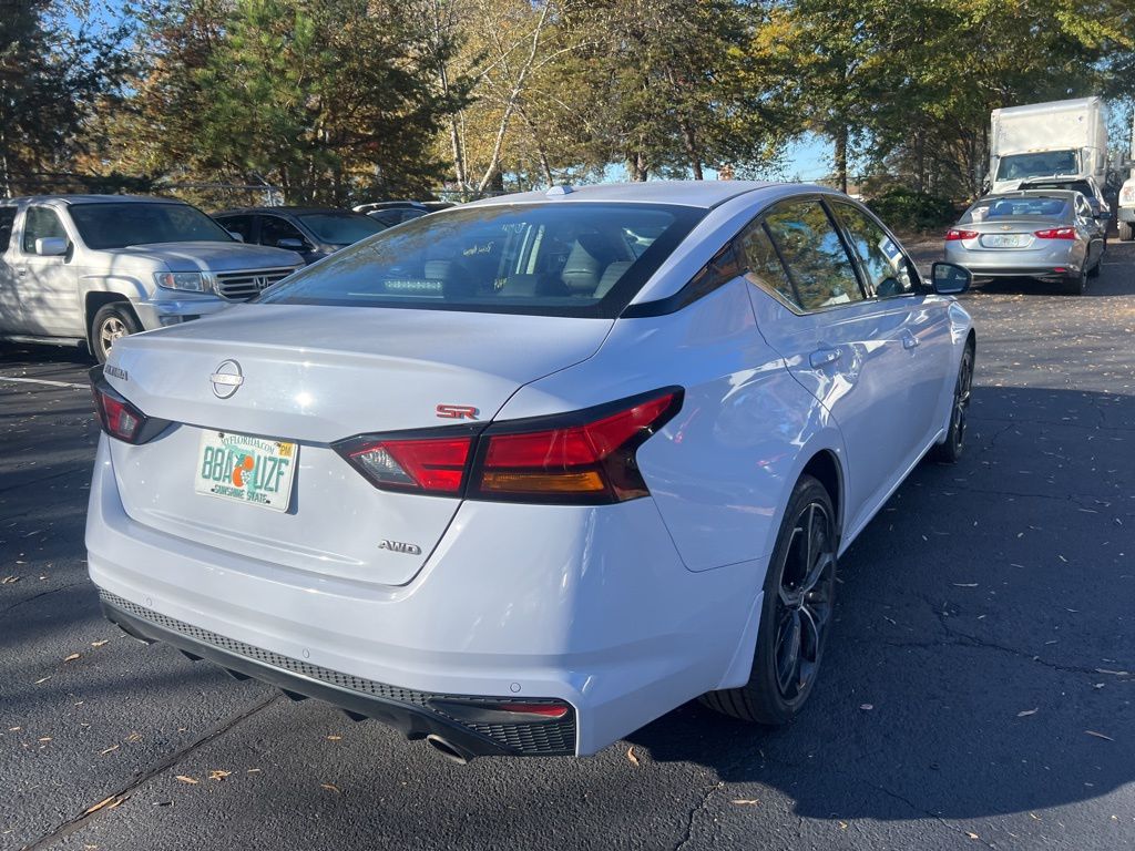 Thumbnail: 2025 Nissan Altima - 10