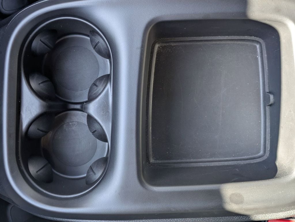 Thumbnail: 2025 Chrysler Pacifica - 18