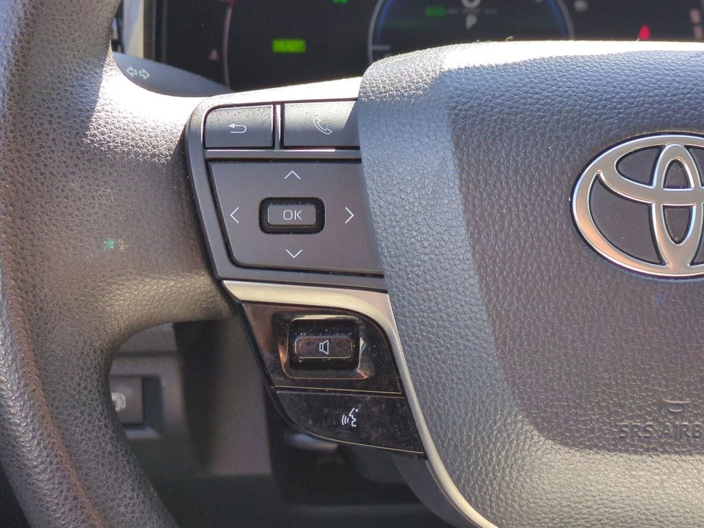 Thumbnail: 2025 Toyota Camry - 21