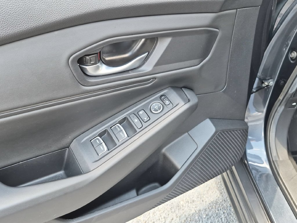 2025 Honda Accord SE - Photo 11