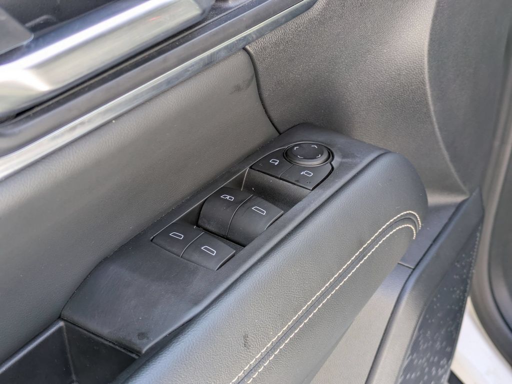 2025 GMC Terrain Elevation - Photo 12