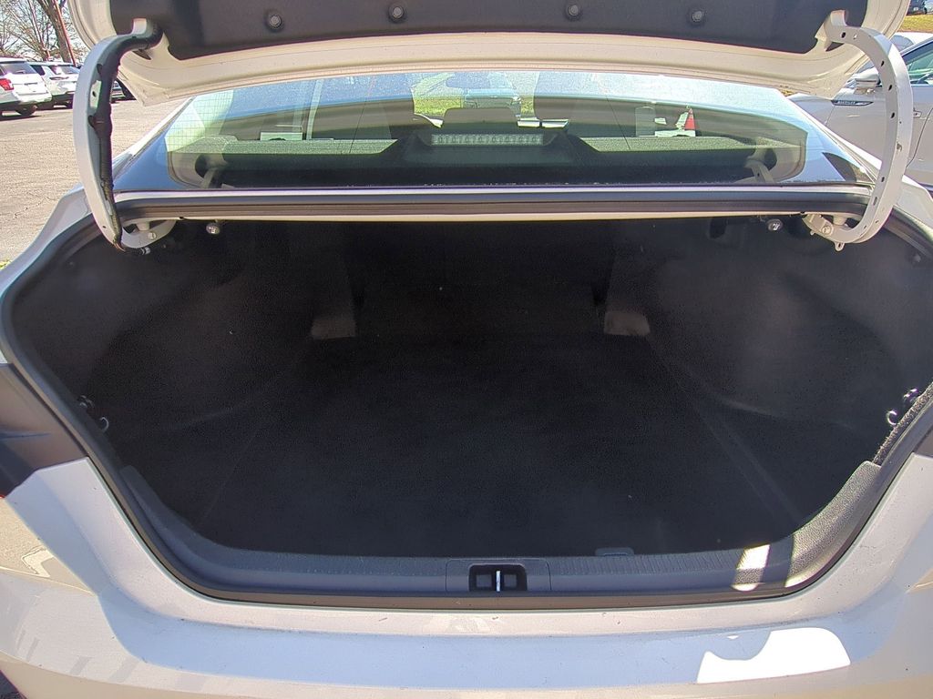 Thumbnail: 2025 Toyota Camry - 29