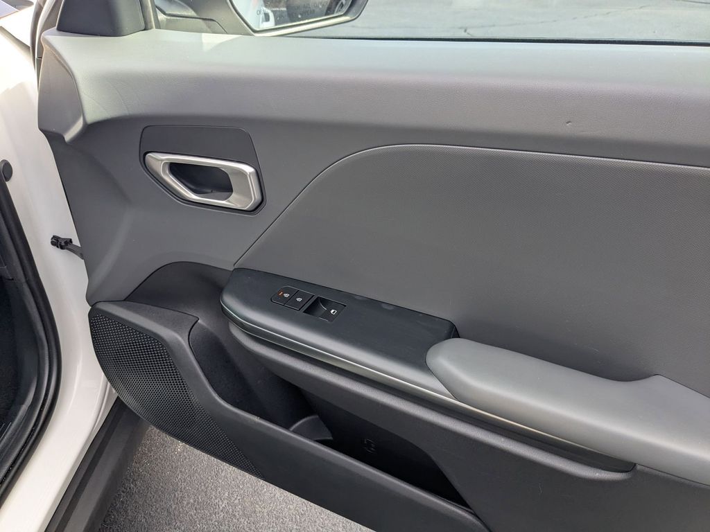 Thumbnail: 2025 Kia K4 - 28