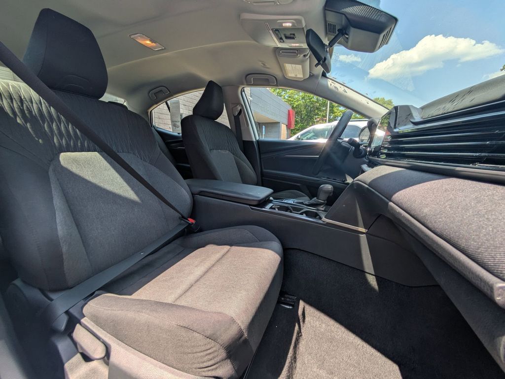 Thumbnail: 2025 Toyota Camry - 30