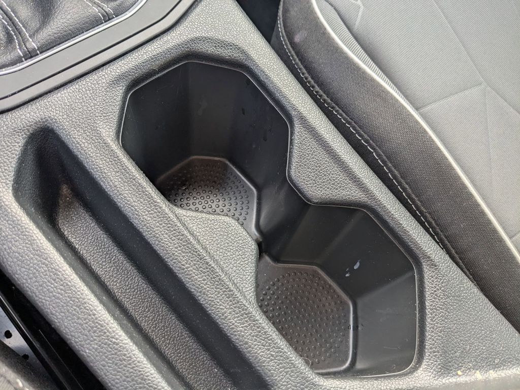 Thumbnail: 2025 Volkswagen Jetta - 19