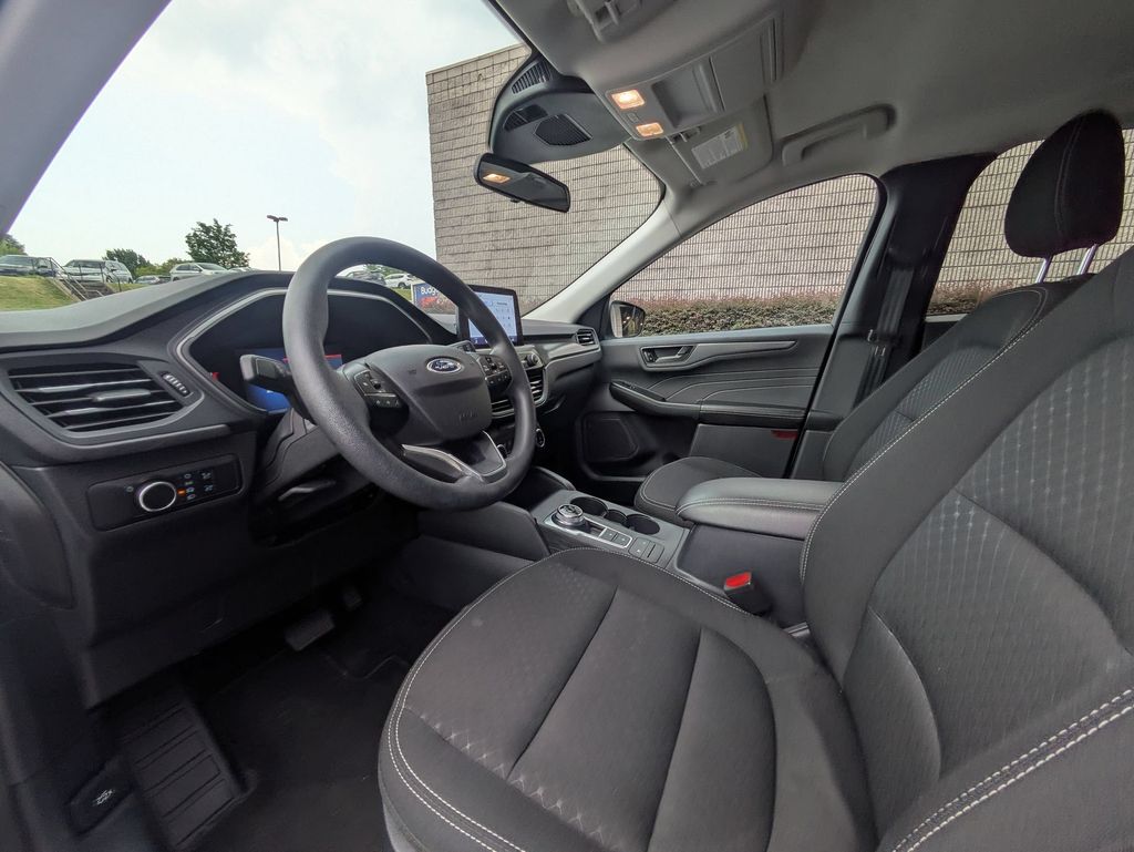 Thumbnail: 2025 Ford Escape - 15
