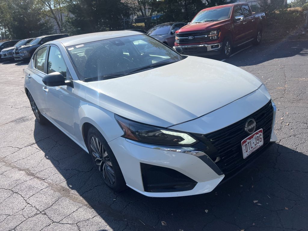Thumbnail: 2024 Nissan Altima - 3