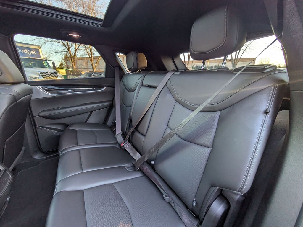 Thumbnail: 2024 Cadillac XT5 - 27