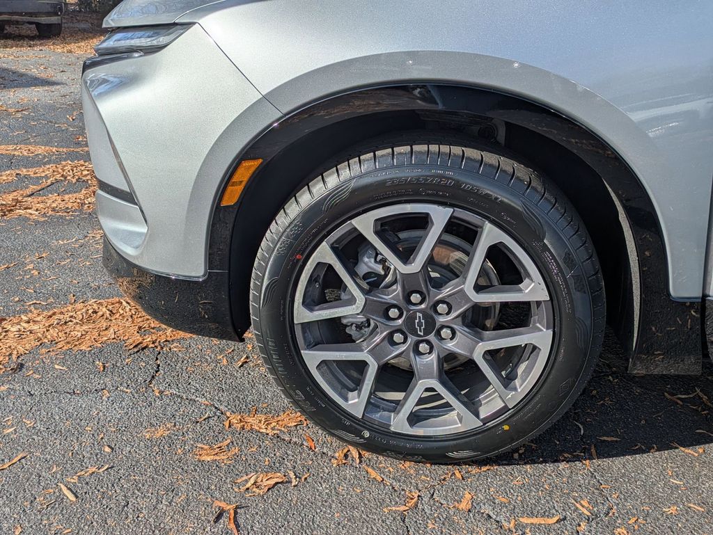 Thumbnail: 2025 Chevrolet Blazer - 35