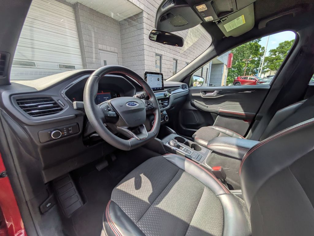 Thumbnail: 2025 Ford Escape - 15