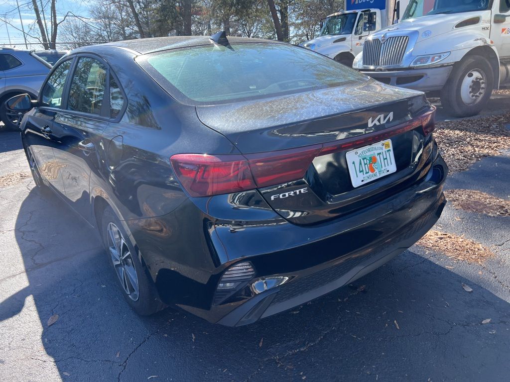 Thumbnail: 2024 Kia Forte - 7