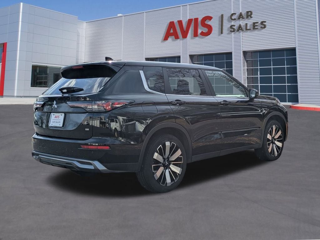 Thumbnail: 2025 Mitsubishi Outlander - 6