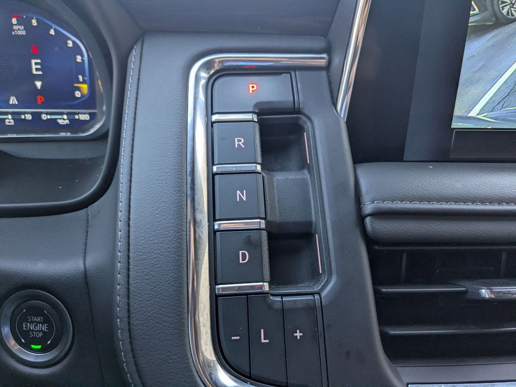 Thumbnail: 2024 Chevrolet Tahoe - 19