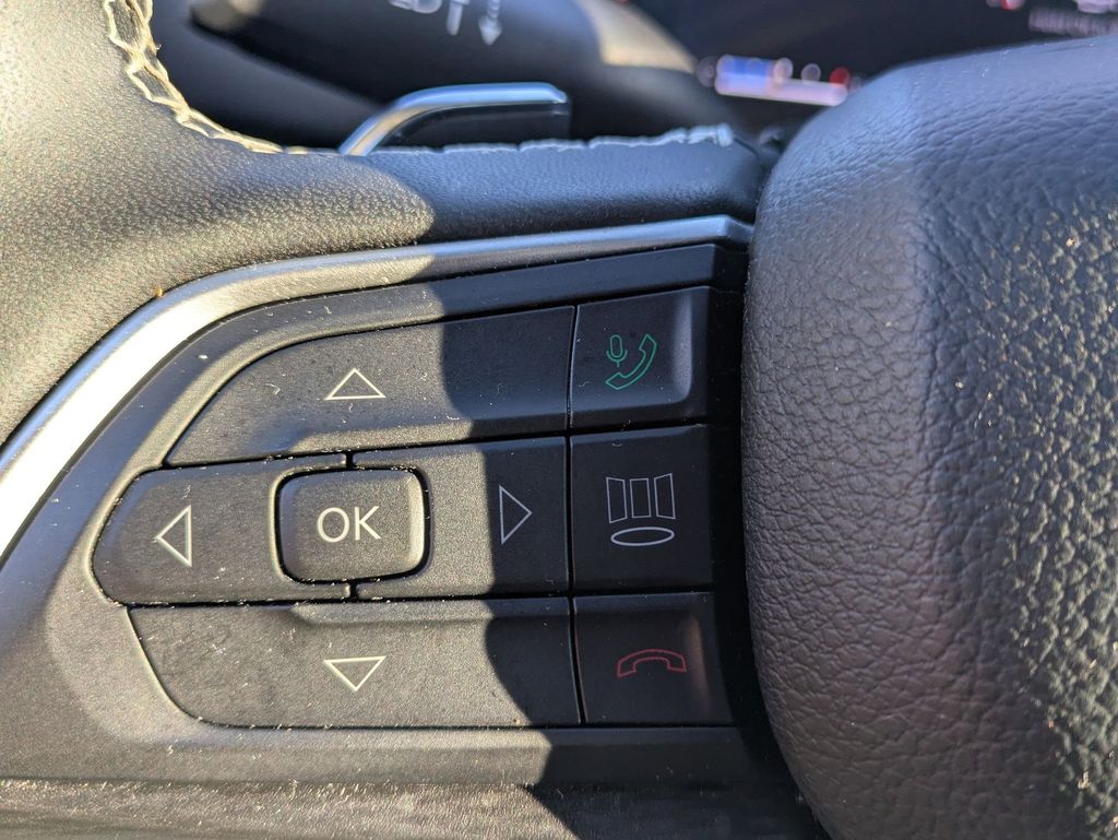 Thumbnail: 2024 Jeep Grand Cherokee L - 17