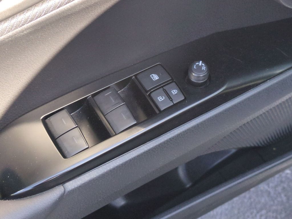 Thumbnail: 2025 Toyota Camry - 13