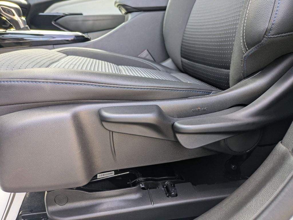 Thumbnail: 2025 Chevrolet Trax - 14