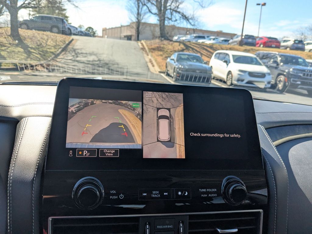 Thumbnail: 2024 INFINITI QX80 - 17