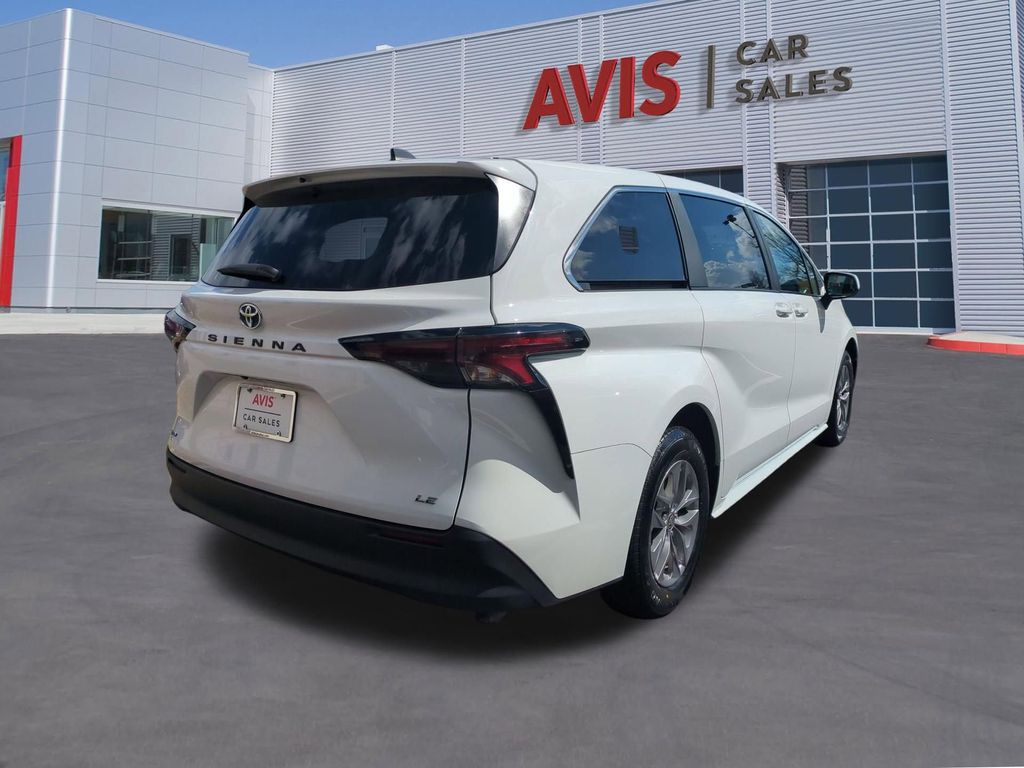 Thumbnail: 2025 Toyota Sienna - 6