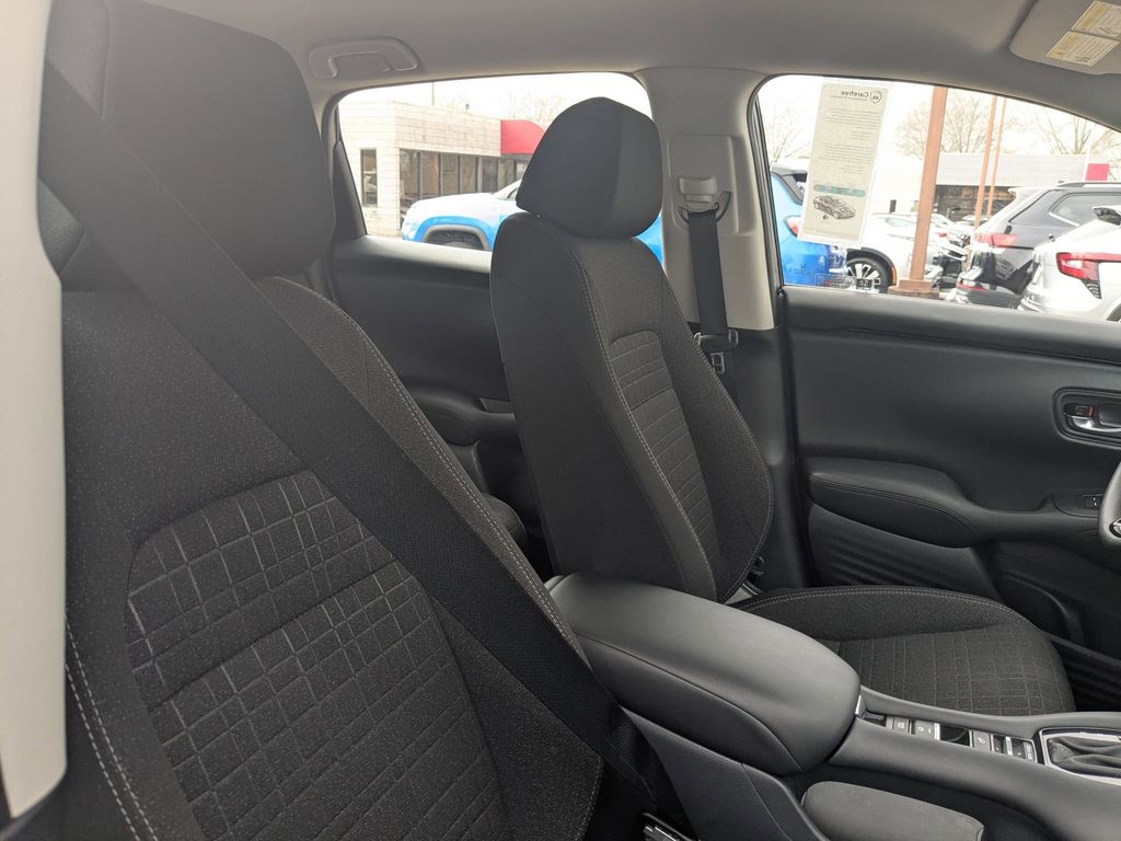 Thumbnail: 2025 Honda HR-V - 30