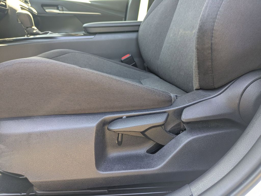 Thumbnail: 2025 Toyota Camry - 14