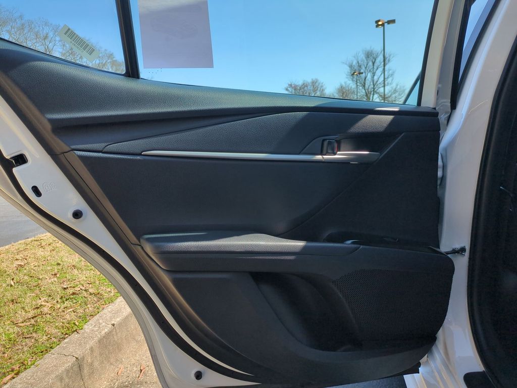 Thumbnail: 2025 Toyota Camry - 27