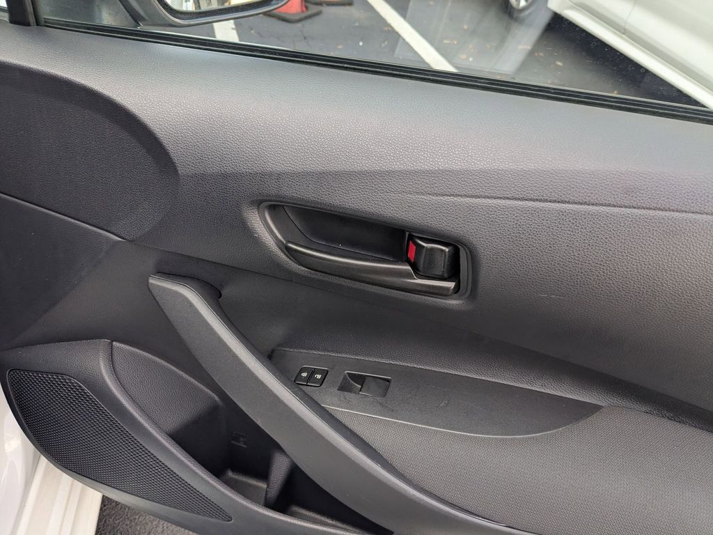 Thumbnail: 2025 Toyota Corolla - 32