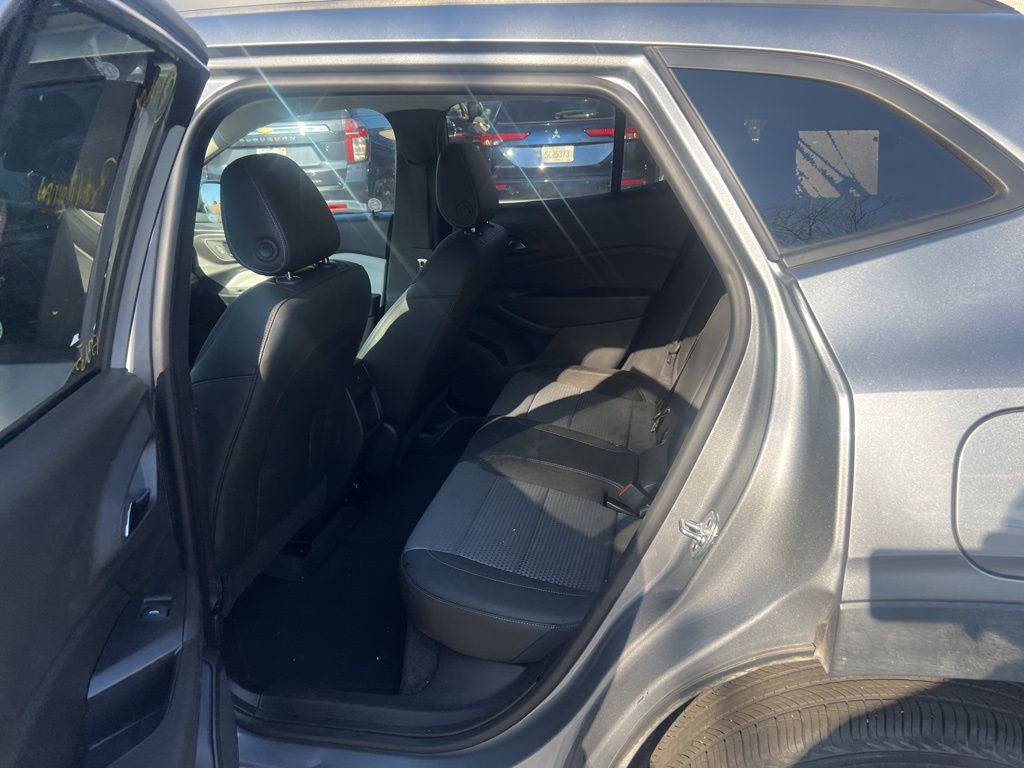 Thumbnail: 2025 Chevrolet Trax - 11