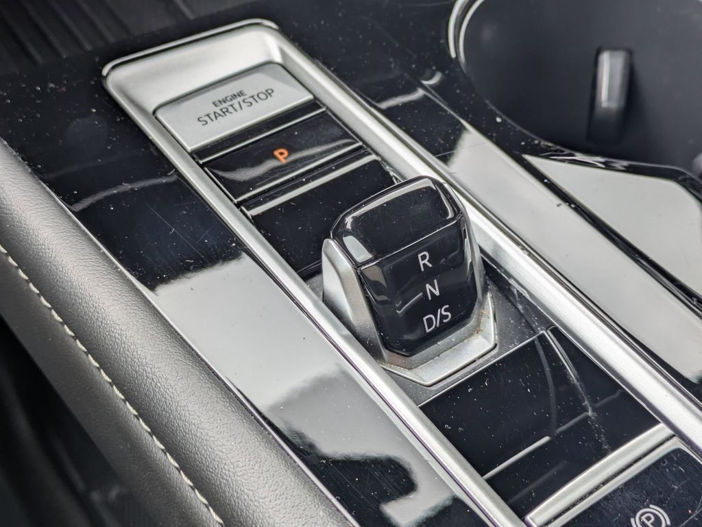 Thumbnail: 2025 Volkswagen Atlas - 17