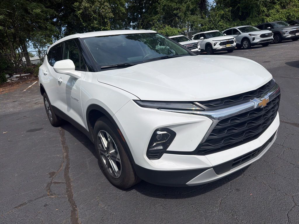 Thumbnail: 2025 Chevrolet Blazer - 6