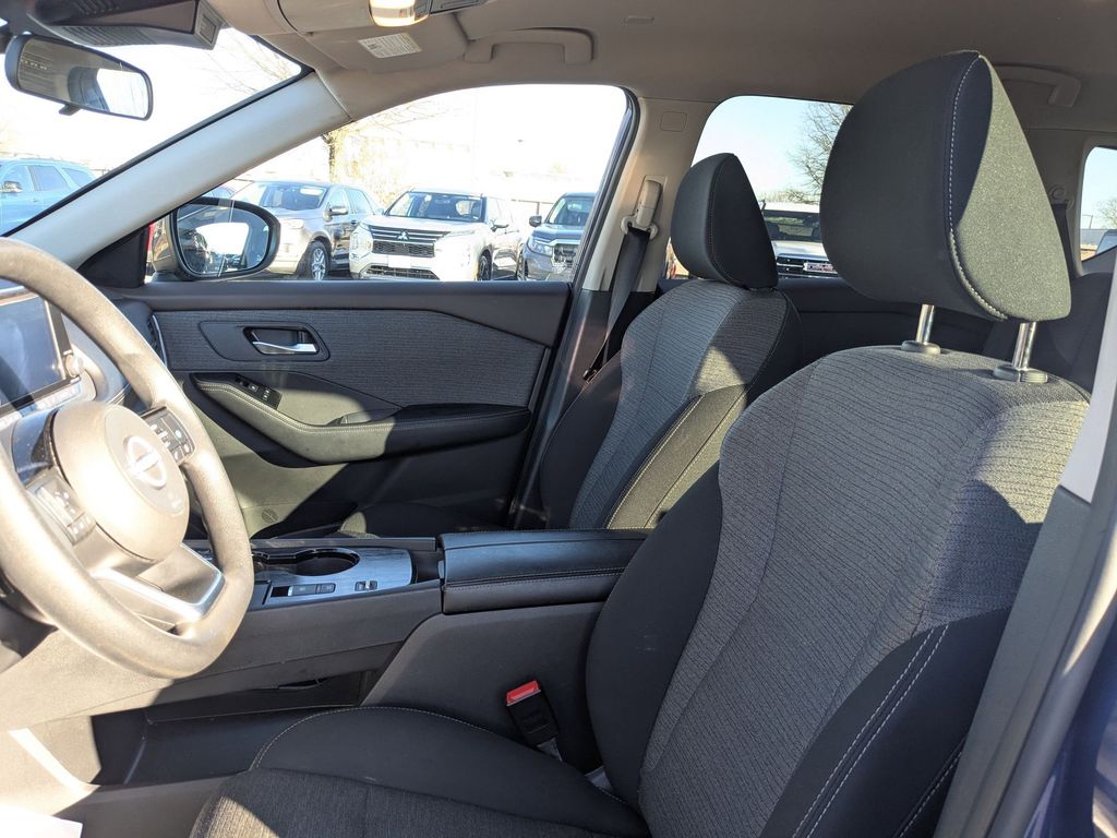 Thumbnail: 2023 Nissan Rogue - 23