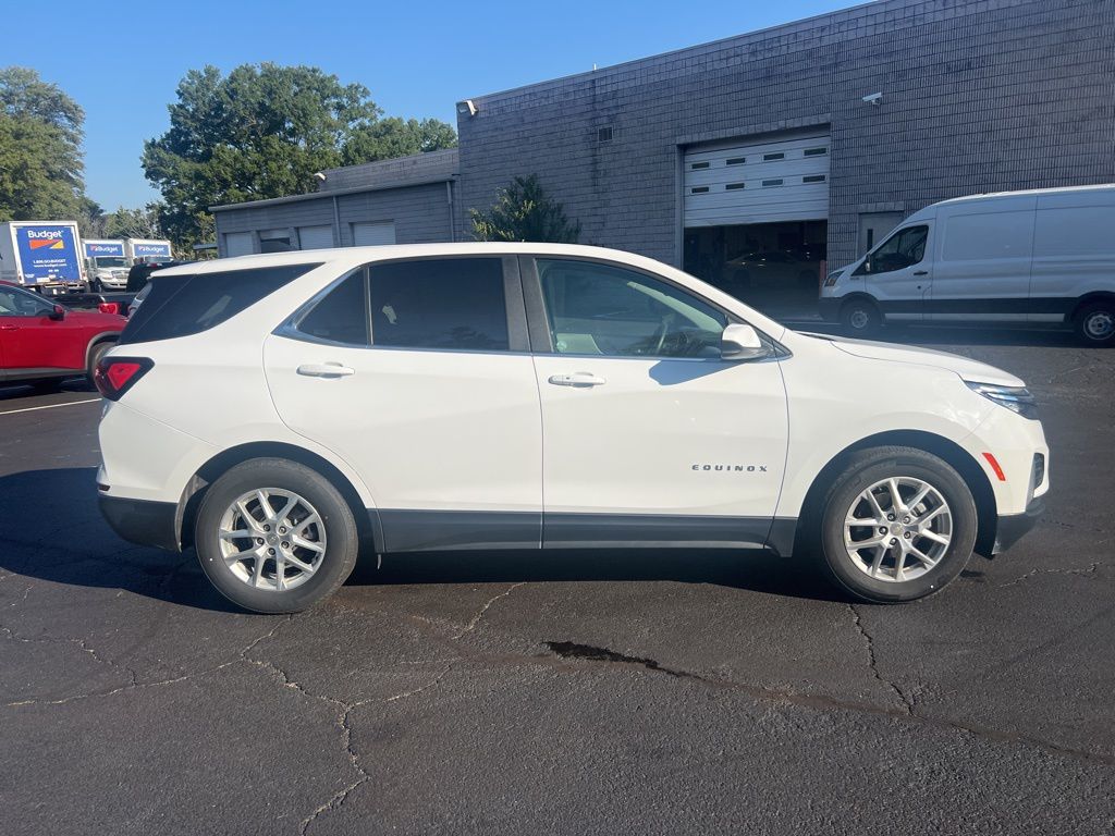 Thumbnail: 2024 Chevrolet Equinox - 8