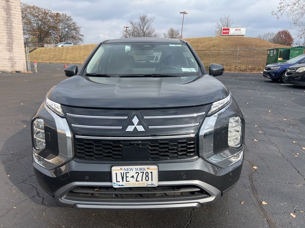 Thumbnail: 2025 Mitsubishi Outlander - 2