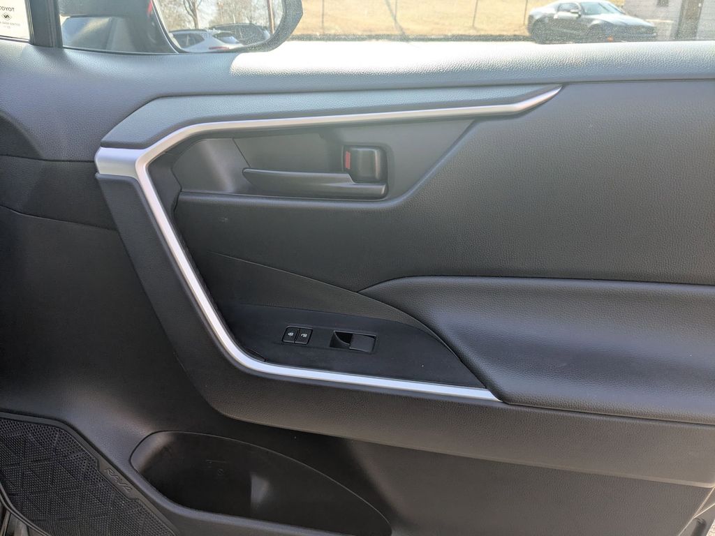 Thumbnail: 2024 Toyota RAV4 - 30