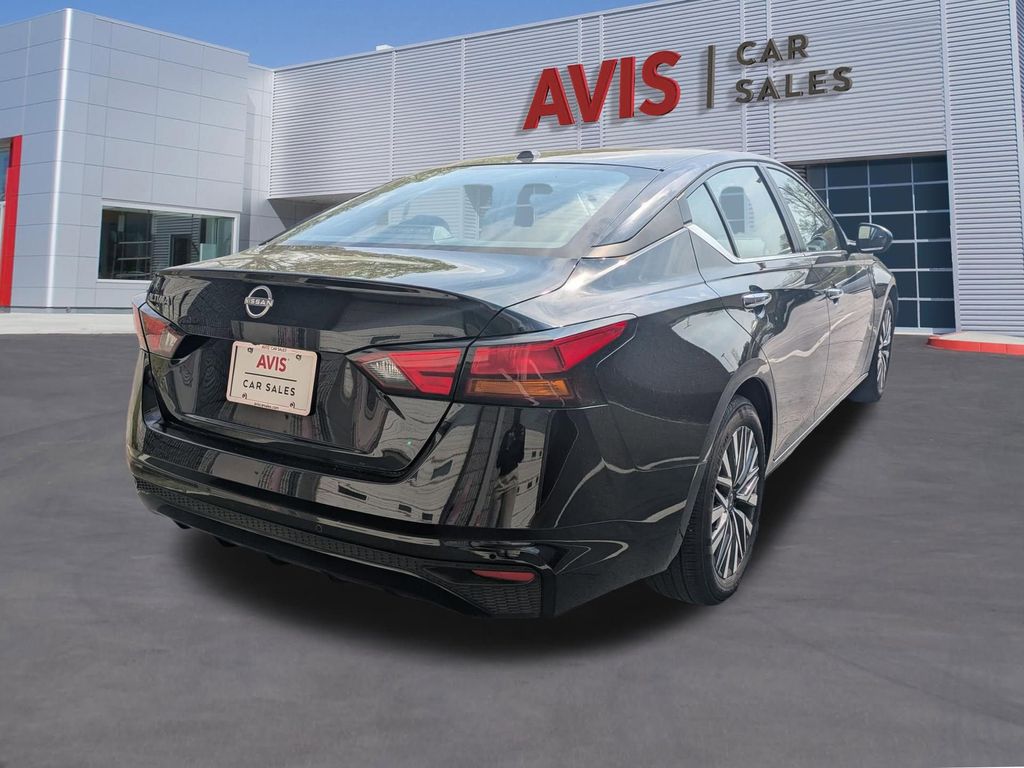 Thumbnail: 2025 Nissan Altima - 6