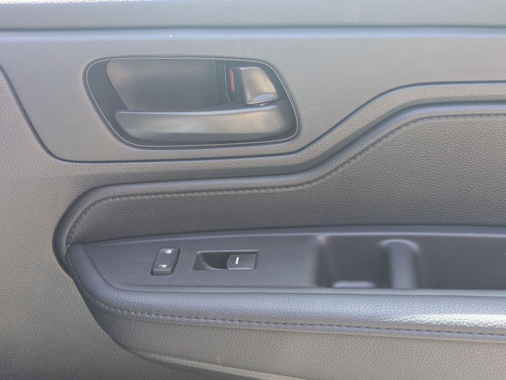 Thumbnail: 2025 Honda Odyssey - 33