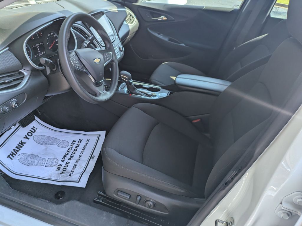 Thumbnail: 2024 Chevrolet Malibu - 14