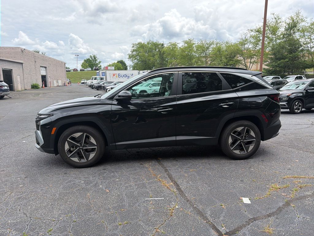 Thumbnail: 2025 Hyundai Tucson - 3