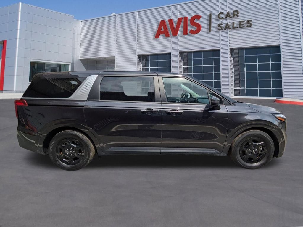 Thumbnail: 2025 Kia Carnival - 5