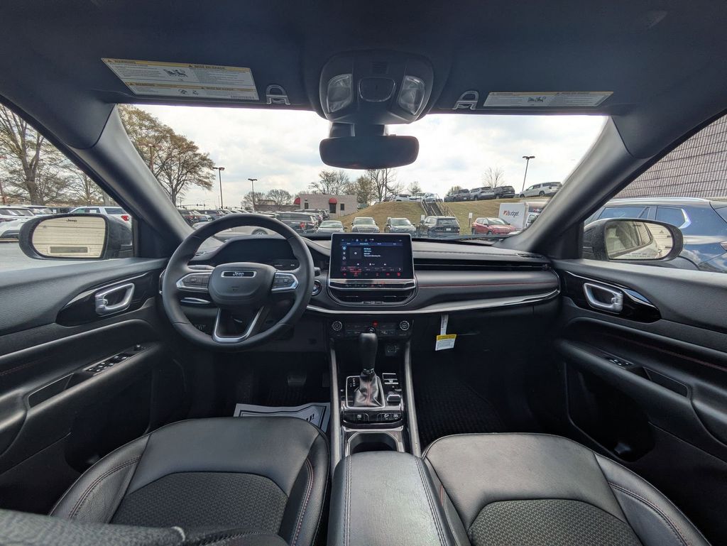 Thumbnail: 2025 Jeep Compass - 25