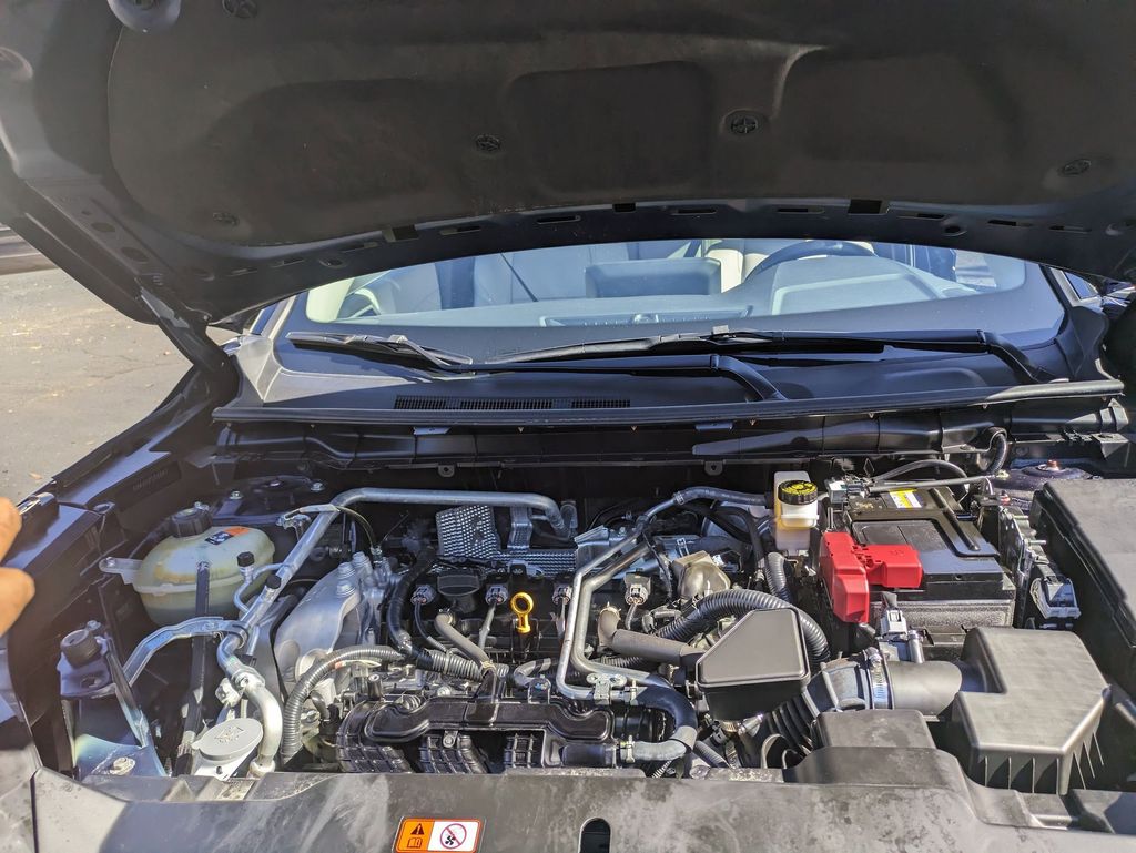 Thumbnail: 2024 Mitsubishi Outlander - 32