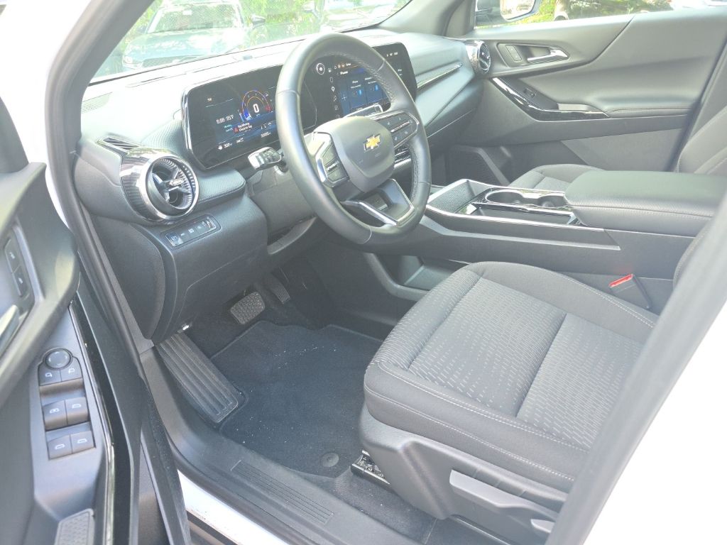 Thumbnail: 2025 Chevrolet Equinox - 8