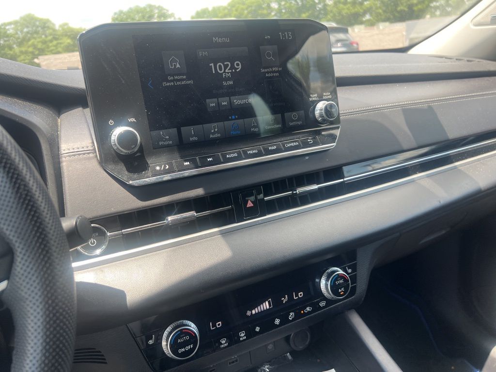 2023 Mitsubishi Outlander SE 13